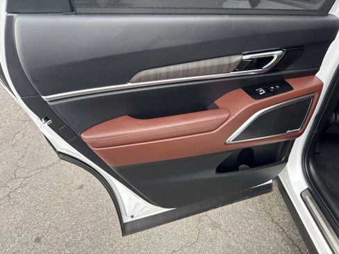 Used 2023 Kia Telluride SX Prestige image 15