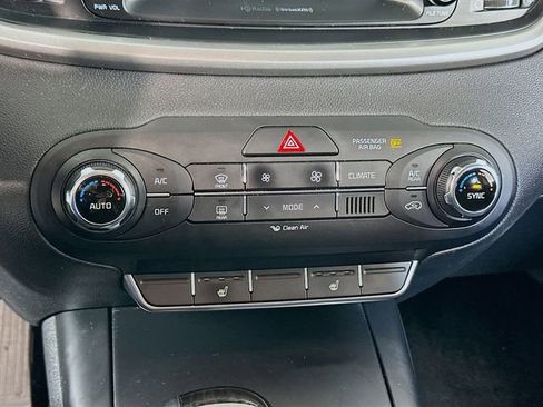 Used 2017 Kia Sorento LX w/ LX V6 Convenience Package image 20