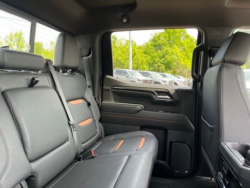 Used 2024 GMC Sierra 1500 AT4 w/ AT4 Premium Package AWD/4WD image 34