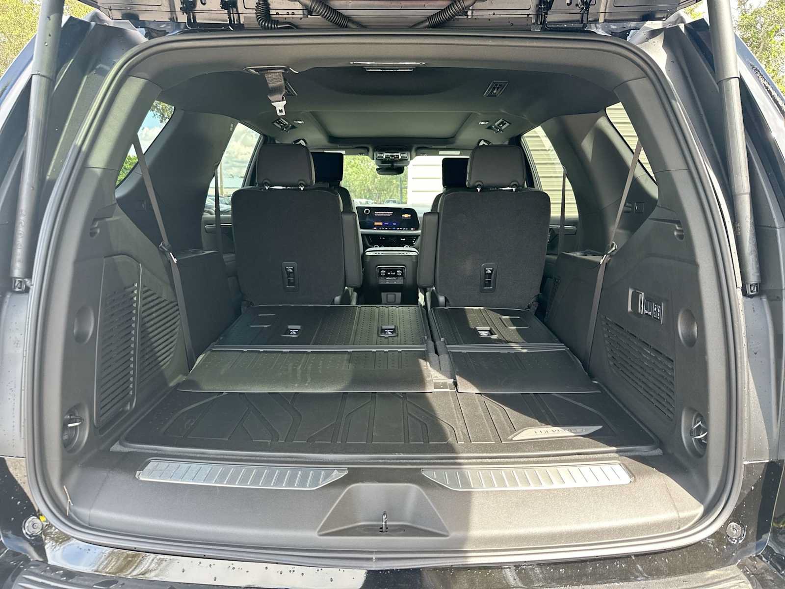 New 2027 Chevrolet Tahoe High Country AWD/4WD image 25