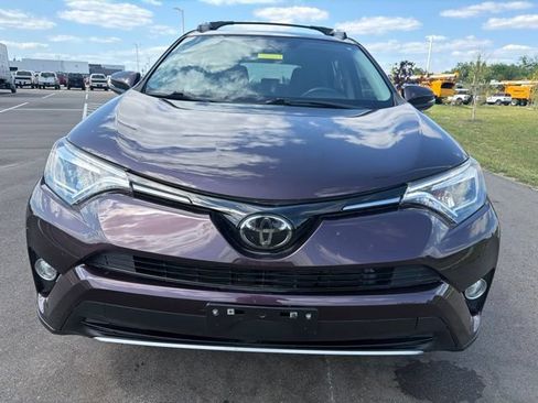Used 2018 Toyota RAV4 Limited AWD/4WD image 3