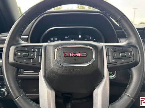 Used 2023 GMC Yukon SLT AWD/4WD image 29