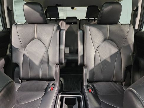 Used 2024 Toyota Grand Highlander AWD image 13