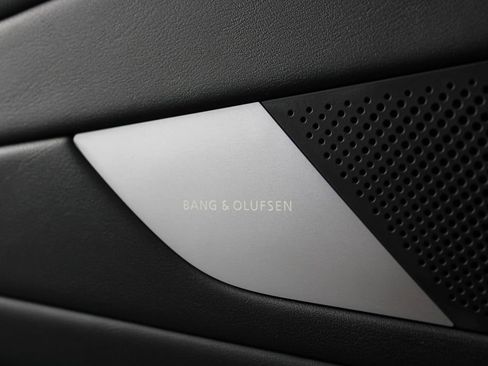 Used 2025 Genesis G80 2.5T Advanced image 25