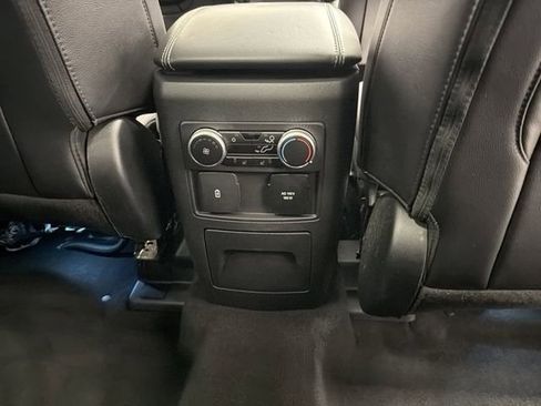 Used 2023 Ford Explorer Limited image 35
