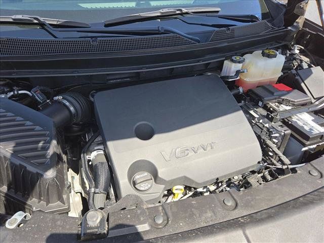 Used 2023 Chevrolet Traverse LS FWD image 24