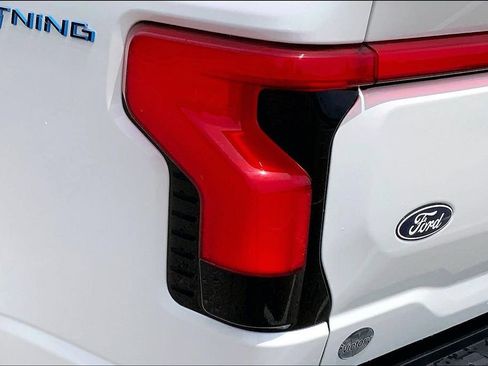 Used 2024 Ford F150 Lightning Lariat w/ Max Trailer Tow Package AWD/4WD image 28
