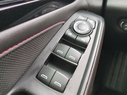 Used 2023 Chevrolet Traverse RS FWD image 29
