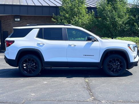 New 2027 GMC Terrain Elevation w/ Elevation Premium Package AWD/4WD image 42