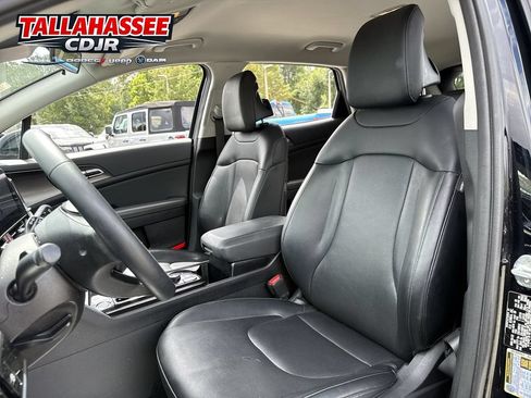 Used 2023 Kia Sportage EX FWD image 16