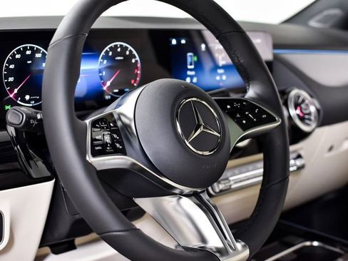 New 2026 Mercedes-Benz GLA 250 image 15