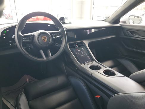 Used 2022 Porsche Taycan GTS image 10