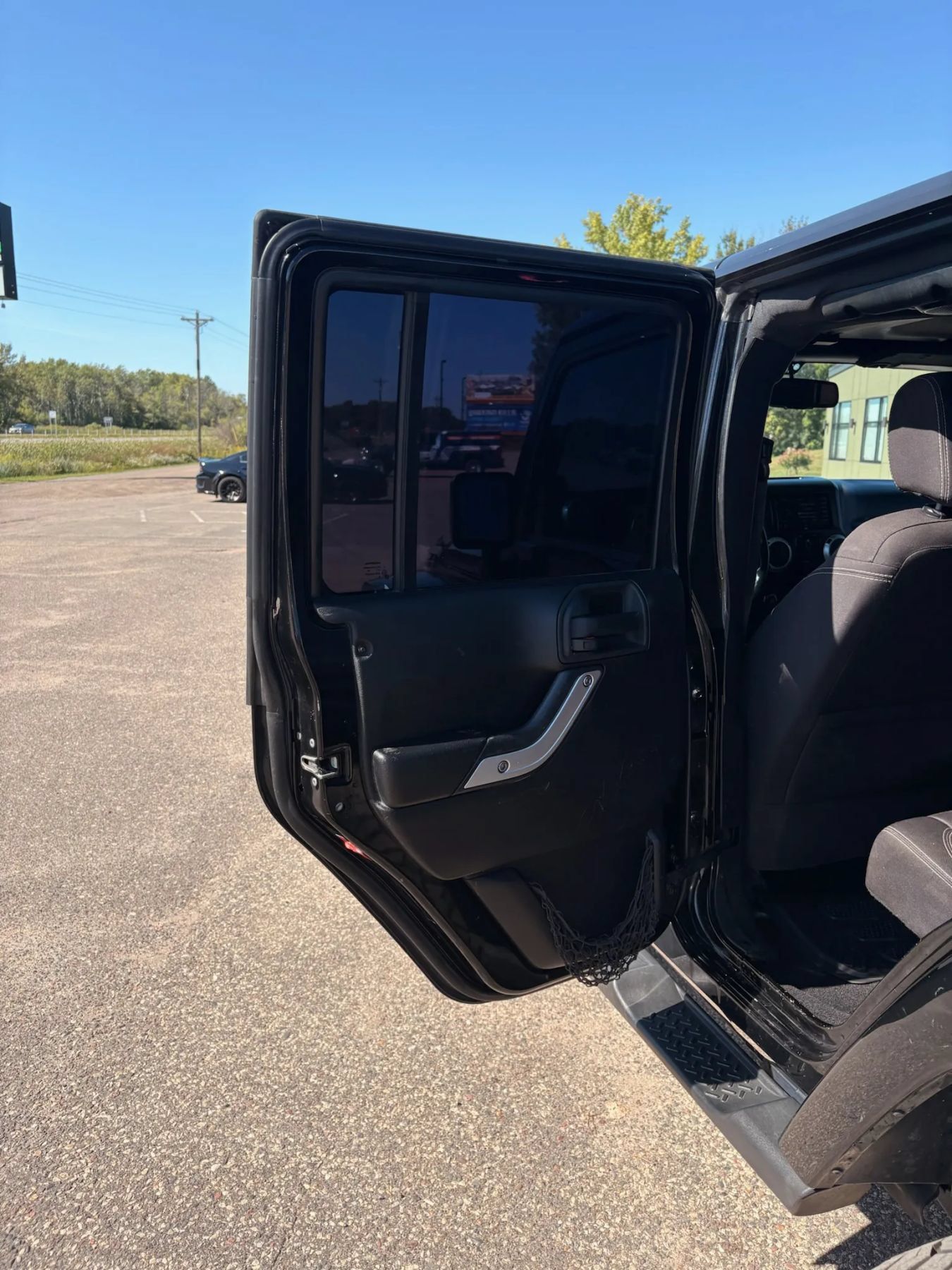 Used 2013 Jeep Wrangler Unlimited Sahara AWD/4WD image 34