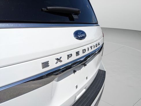 Used 2023 Ford Expedition Limited AWD/4WD image 40