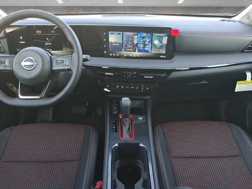 New 2027 Nissan Kicks SR w/ Cold Weather Package FWD image 4