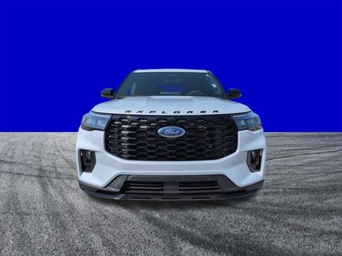 New 2026 Ford Explorer ST-Line w/ ST-Line Street Pack AWD/4WD image 9