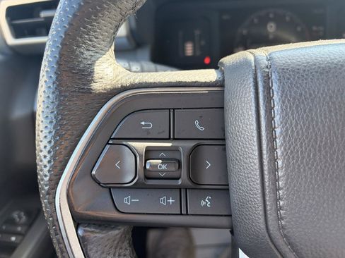 Used 2024 Toyota Tacoma SR5 AWD/4WD image 16