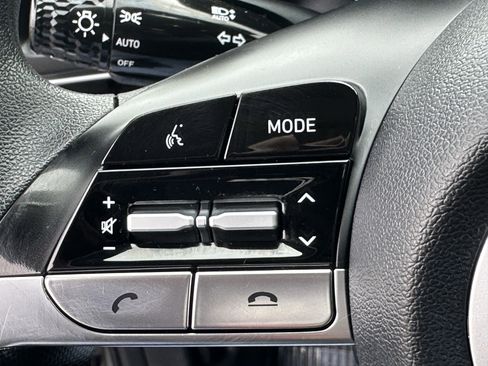 Used 2023 Hyundai Elantra SEL w/ Cargo Package image 24