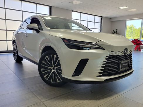 Certified 2024 Lexus RX 350 Premium w/ Accessory Package (Z1) image 8