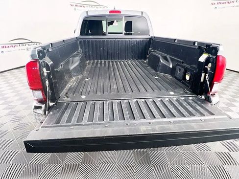 Used 2019 Toyota Tacoma TRD Off-Road image 26