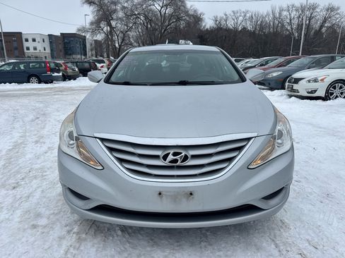 Used 2012 Hyundai Sonata GLS w/ Popular Equipment Pkg image 2