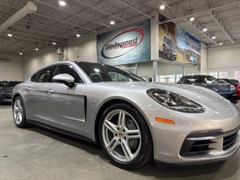 Used 2018 Porsche Panamera 4S image 22