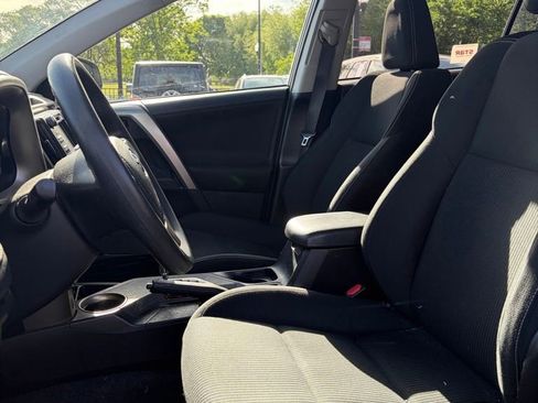 Used 2014 Toyota RAV4 XLE AWD/4WD image 2