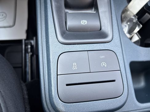 New 2025 Ford Maverick XLT w/ XLT Luxury Package image 31