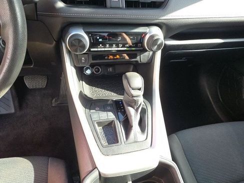 Used 2023 Toyota RAV4 LE image 18