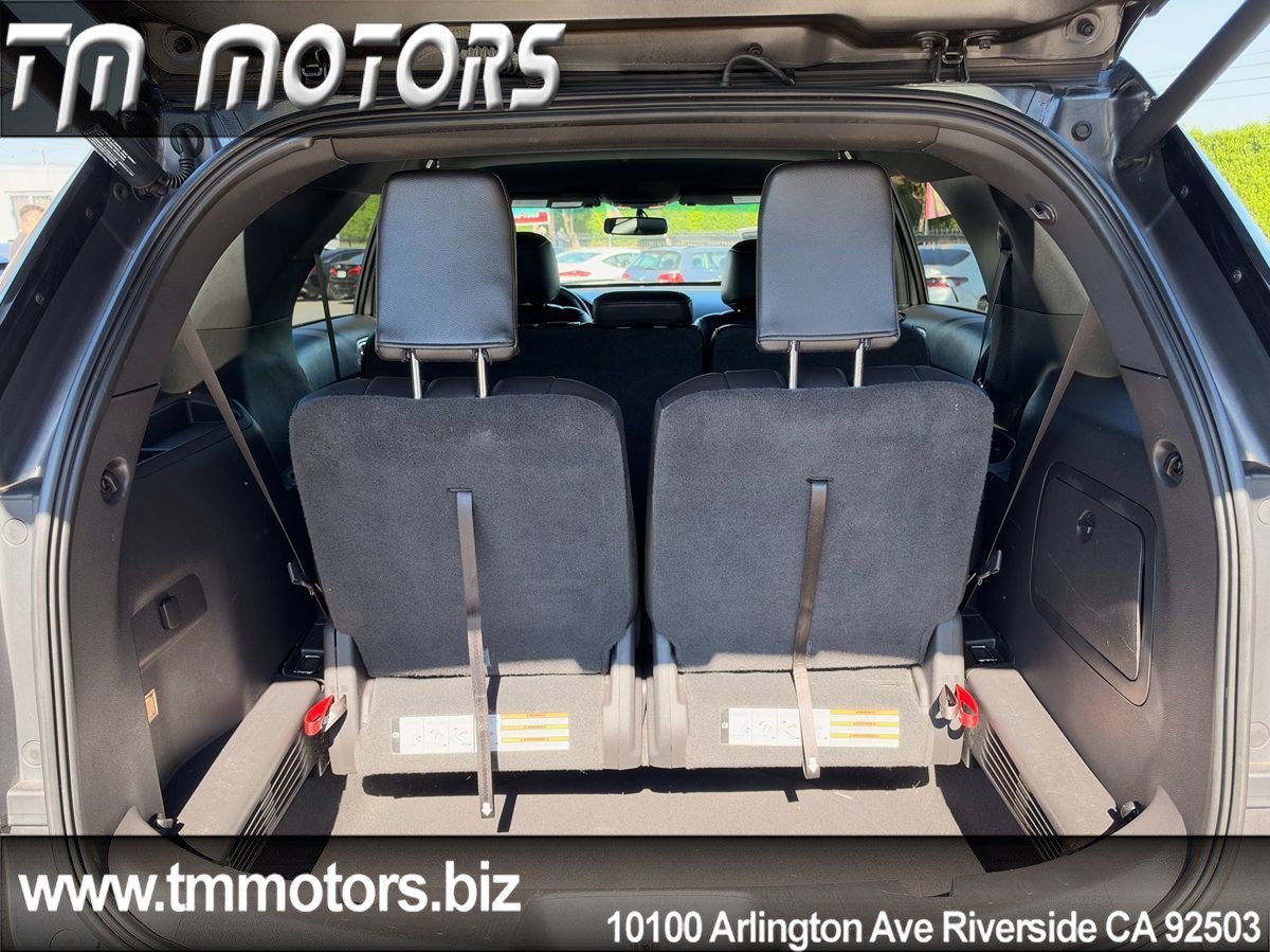 Used 2015 Ford Explorer XLT w/ Equipment Group 202A FWD image 19