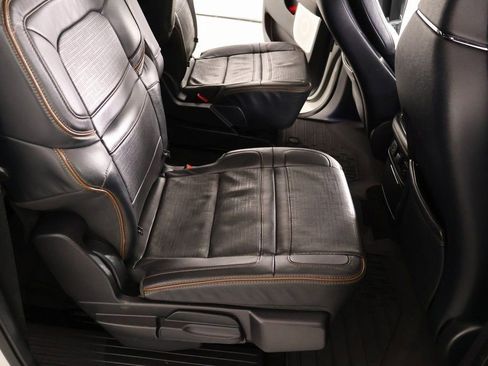 Used 2023 Lincoln Navigator L Black Label image 16