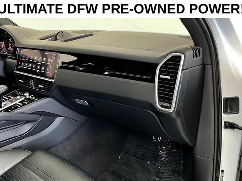 Used 2023 Porsche Cayenne AWD/4WD image 20