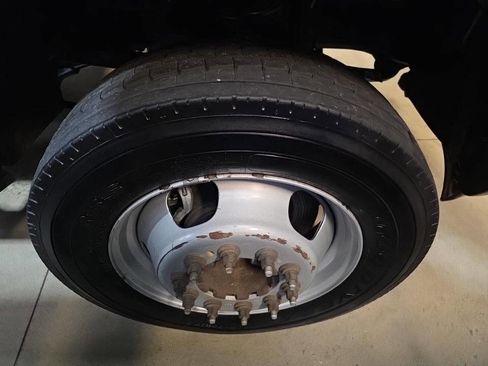 Used 2018 RAM 5500 Tradesman image 23