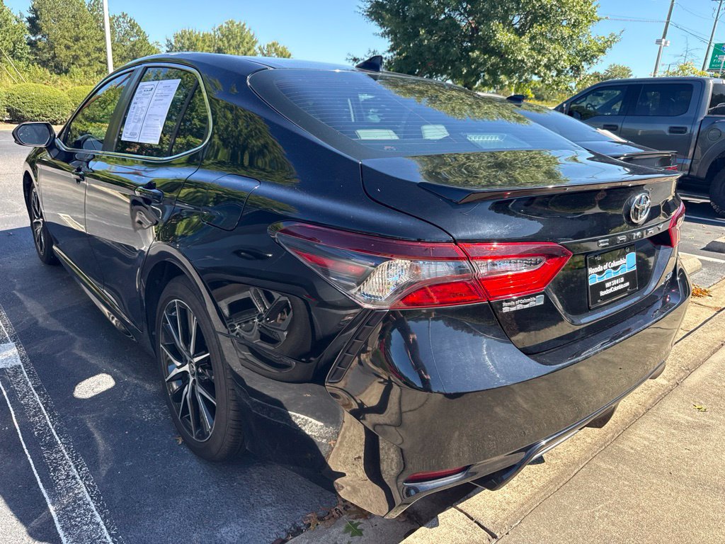 Used 2022 Toyota Camry SE w/ Convenience Package FWD image 4