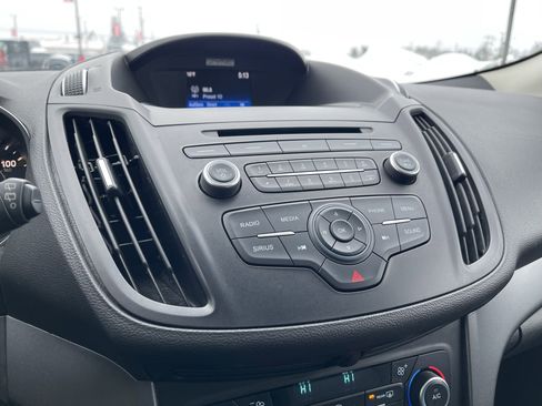 Used 2018 Ford Escape SE image 18