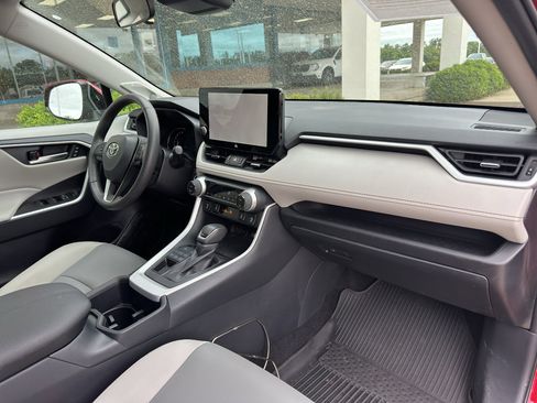 Used 2025 Toyota RAV4 XLE Premium w/ Weather Package AWD/4WD image 31