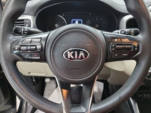Used 2016 Kia Sorento LX image 5