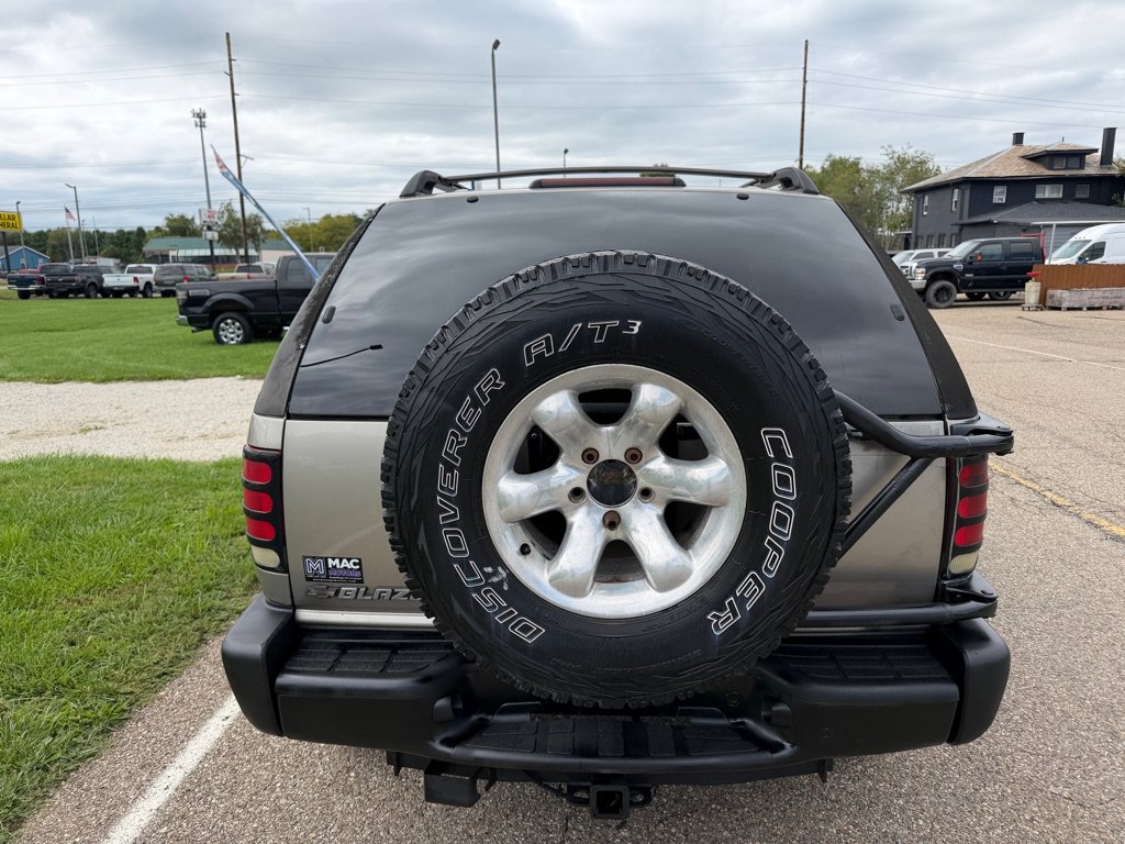 Used 1998 Chevrolet Blazer LS w/ Preferred Equipment Group AWD/4WD image 14