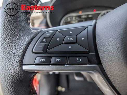 New 2025 Nissan Versa SR w/ Trunk Package image 17