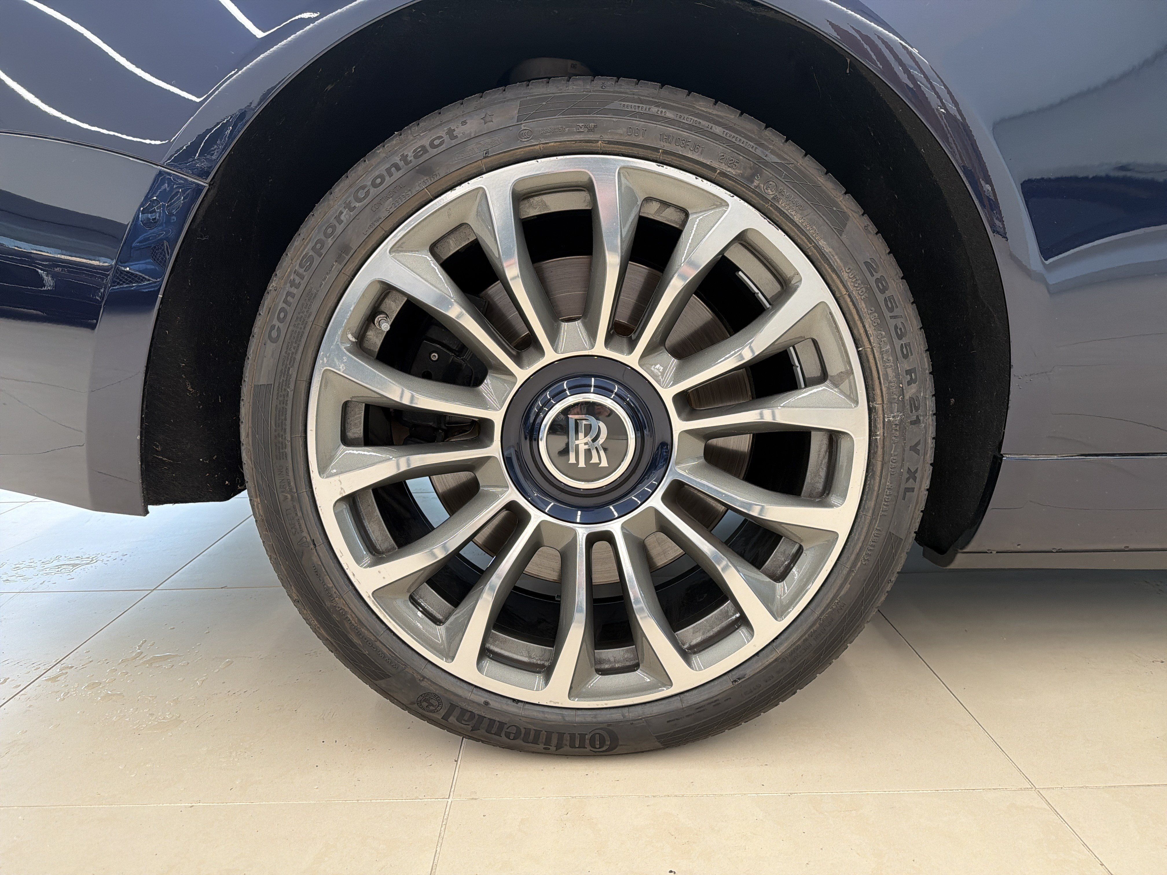 Certified 2018 Rolls-Royce Dawn RWD image 32