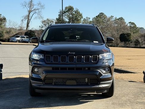 New 2026 Jeep Compass Latitude image 2
