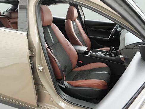 Used 2024 MAZDA MAZDA3 s image 23