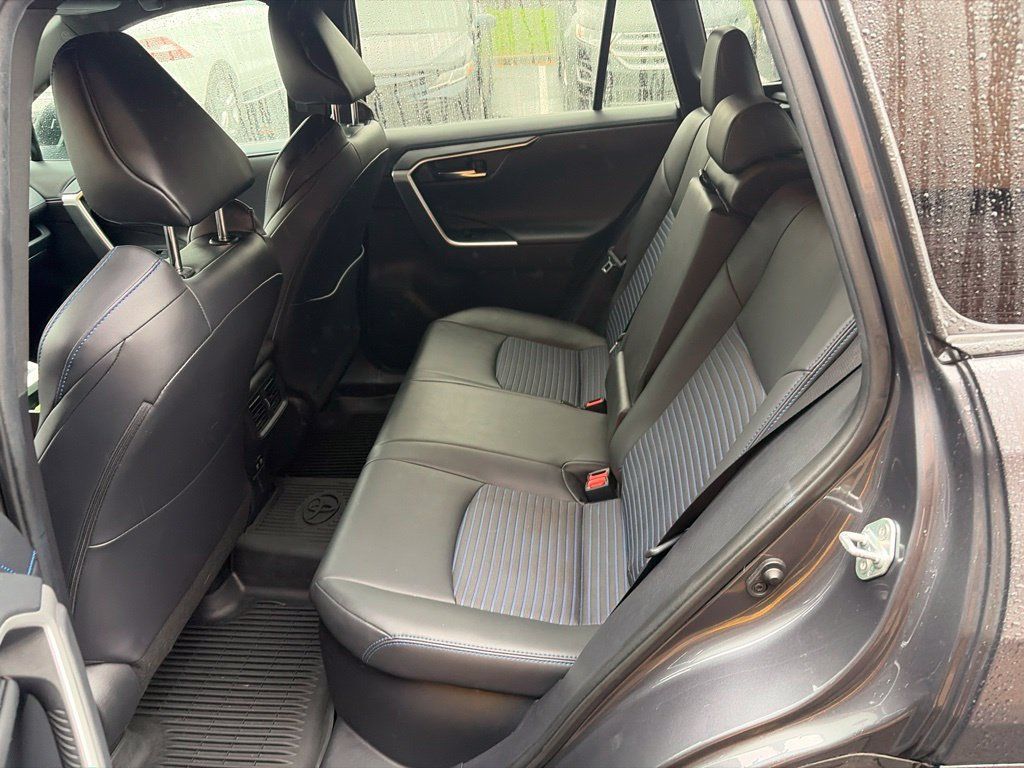 Used 2019 Toyota RAV4 XSE AWD/4WD image 25
