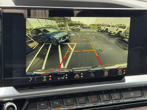 New 2026 GMC Sierra 1500 SLT image 19