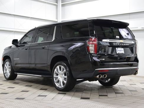 Used 2023 Chevrolet Suburban High Country AWD/4WD image 6