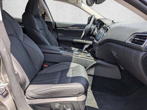 Used 2019 Maserati Ghibli S GranSport RWD image 22