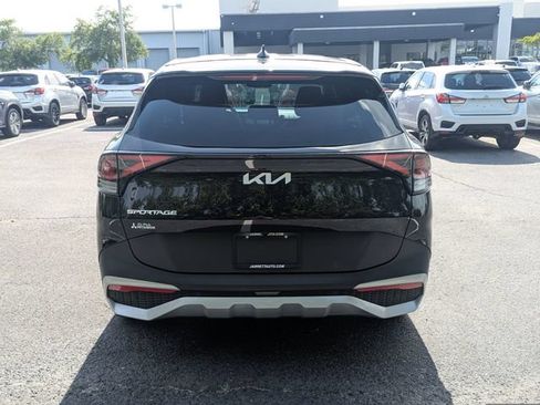 Used 2024 Kia Sportage EX FWD image 8
