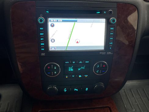 Used 2013 Chevrolet Tahoe LTZ image 13