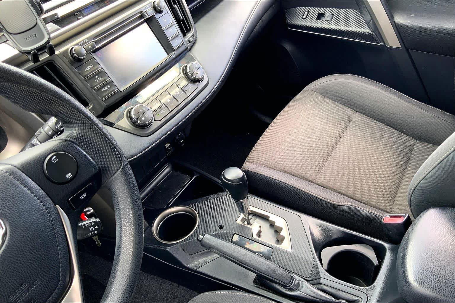 Used 2013 Toyota RAV4 XLE FWD image 16