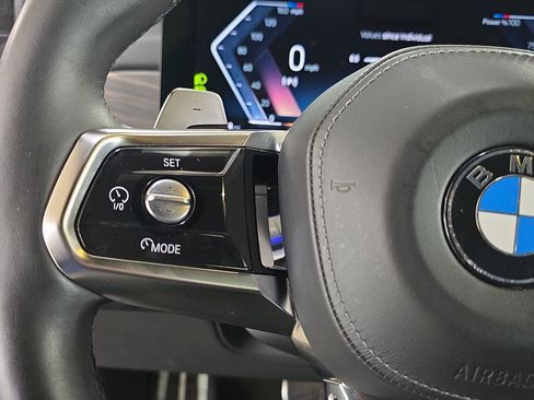 Certified 2024 BMW 760i xDrive w/ Luxury Rear Seating Package image 20